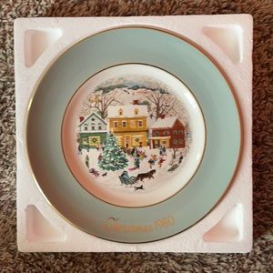 1980 country Christmas Avon Plate
